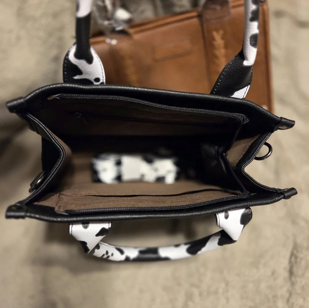 Stylish Black and Brown Women's Handbag, Wrangler Style (Not Authentic Wrangler) - Picture 4 of 7